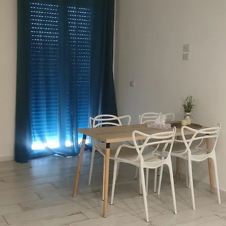 Guest house Maison Appartaments 4*