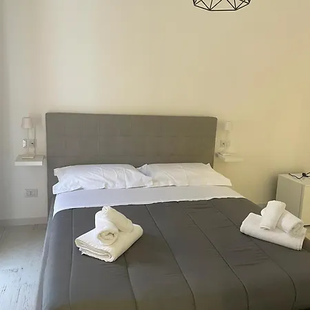 Maison Appartaments 招待所 4*